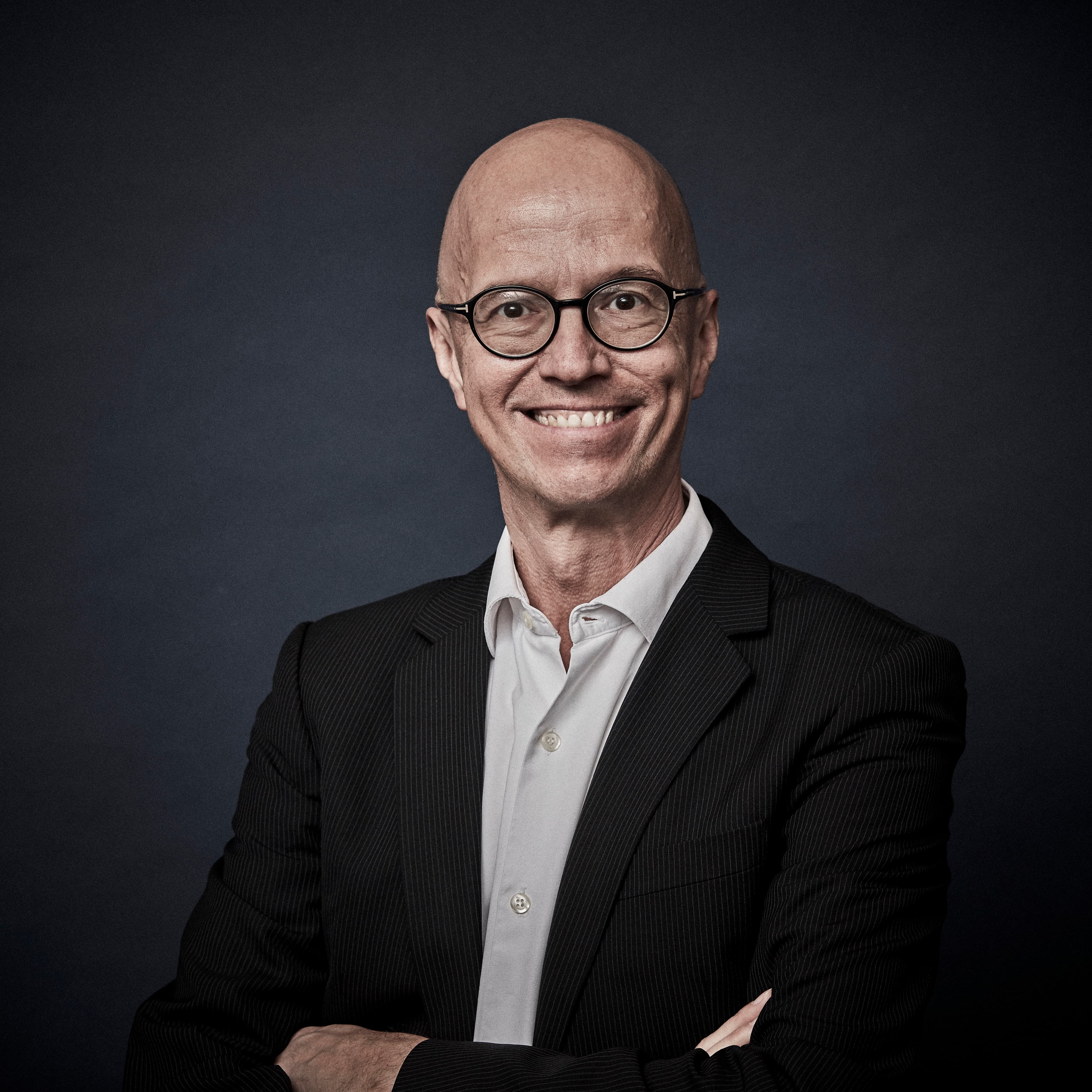 Prof. Daniel Corsten